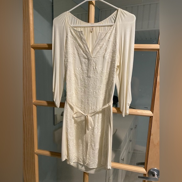 Tiny (Anthropologie) Paperwhites Embroidered Shirtdress - Picture 3 of 10